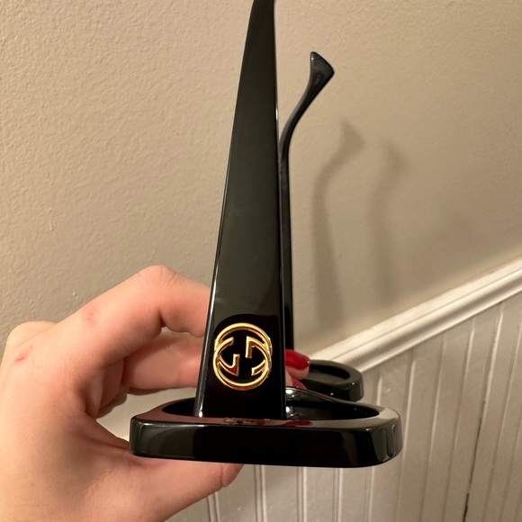 GUCCI Cat-eye Sunglasses - Picture 6 of 7